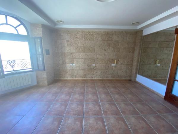 Chalet adosado en calle Virgen del Carmen