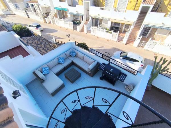 Chalet adosado en CL Manuel De Falla-montemar