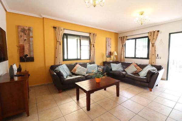 Chalet en calle Portugal