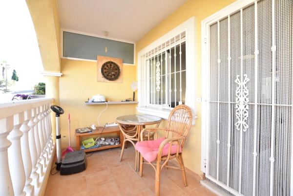 Chalet pareado en calle Manuel de Falla, 145