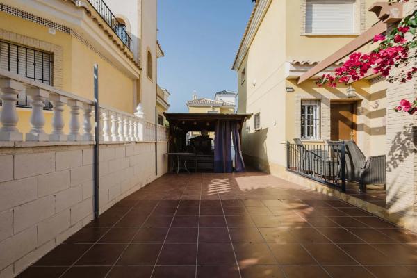 Chalet en calle Eslovaquia