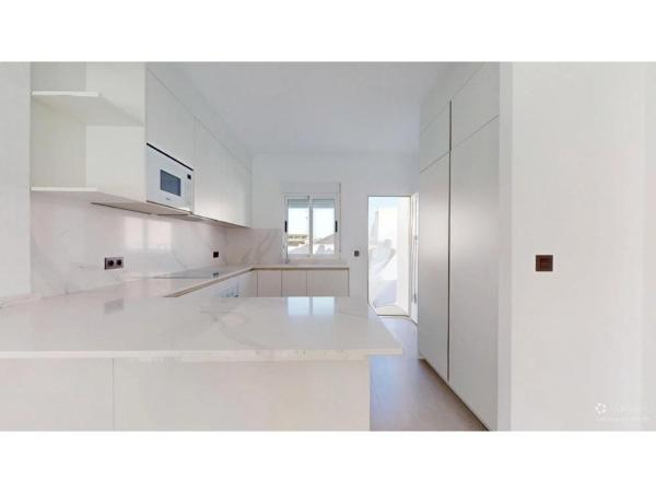 Casa independiente en calle Países Bajos