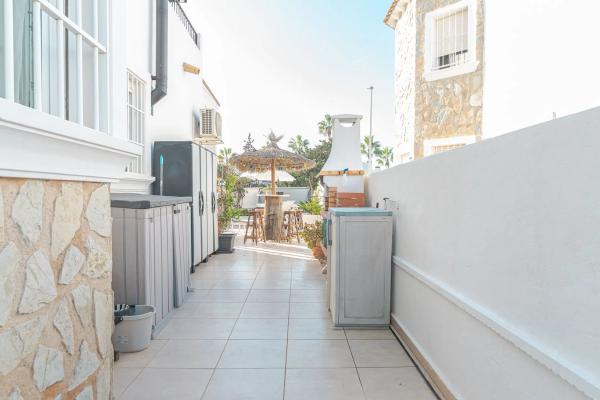 Chalet adosado en CL Manuel De Falla-montemar