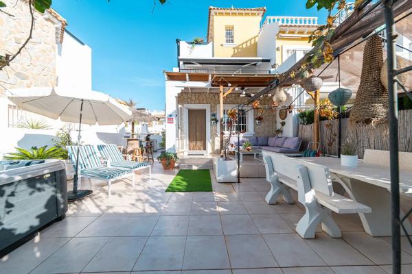 Chalet adosado en CL Manuel De Falla-montemar