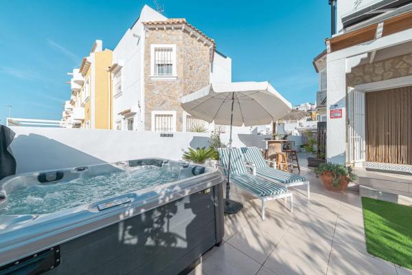 Chalet adosado en CL Manuel De Falla-montemar