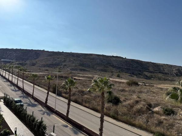 Piso en Av. Antonio Pedrera Soler