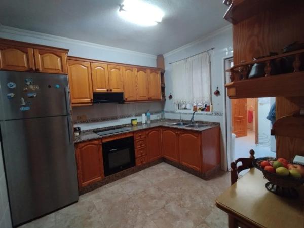 Casa independiente en calle Miguel Hernández