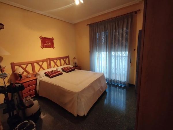 Casa independiente en calle Miguel Hernández