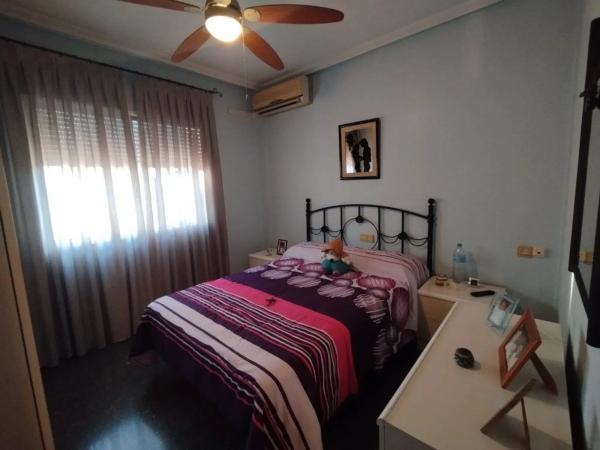 Casa independiente en calle Miguel Hernández