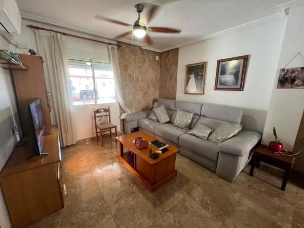 Chalet adosado en calle Miguel Hernández