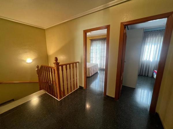 Chalet adosado en calle Miguel Hernández