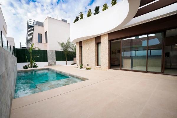 Chalet pareado en calle la Anilla