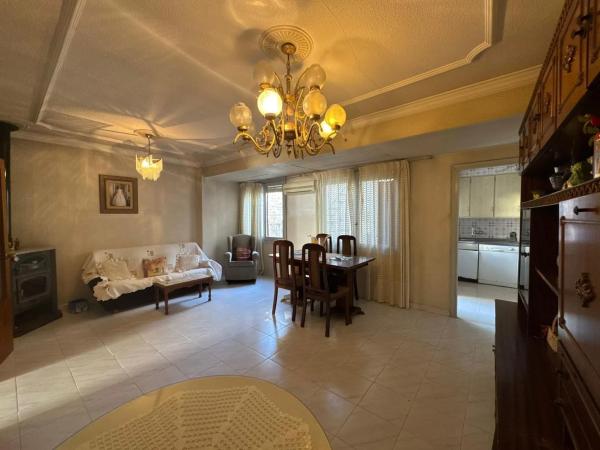 Casa independiente en calle Luis Buñuel