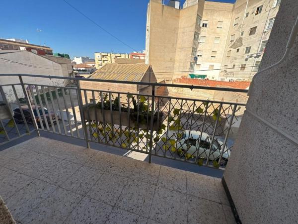 Casa independiente en calle Luis Buñuel