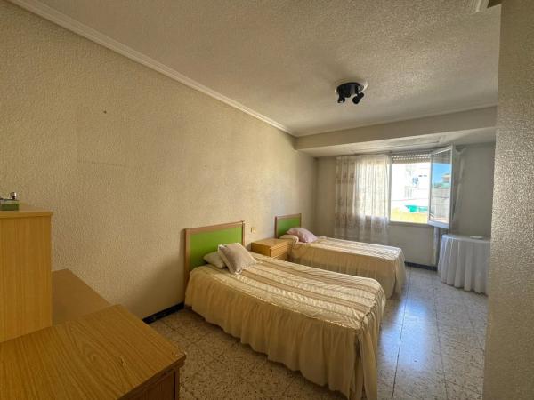 Casa independiente en calle Luis Buñuel