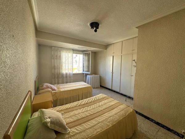 Casa independiente en calle Luis Buñuel