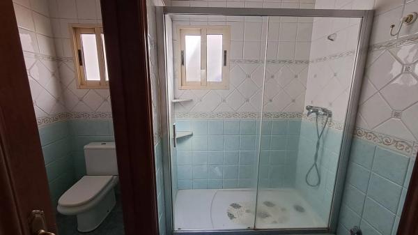 Casa independiente en calle Miguel Hernández, 24