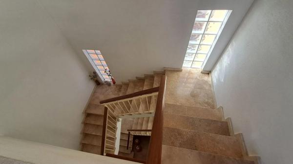 Casa independiente en calle Miguel Hernández, 24