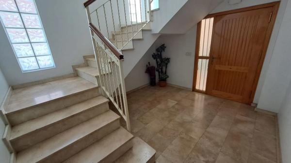 Casa independiente en calle Miguel Hernández, 24