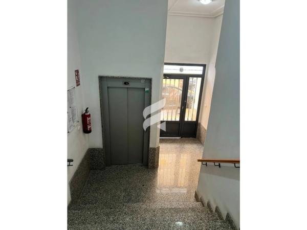 Piso en plaza Proyecto-C. Fútbol, 2 -4