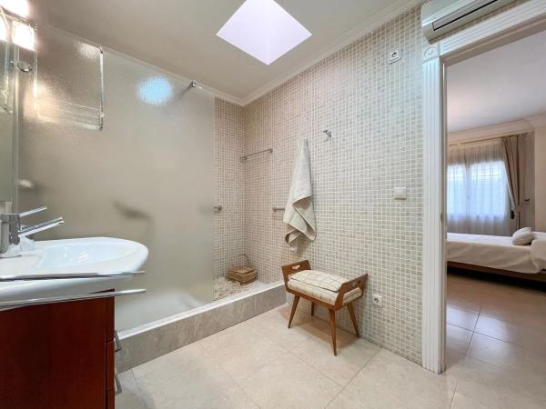 Casa independiente en calle Francisco Ortuño, 15