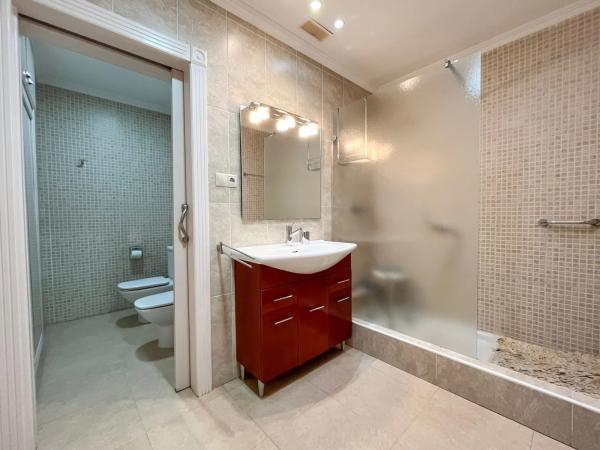 Casa independiente en calle Francisco Ortuño, 15