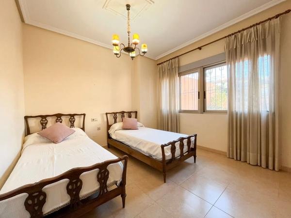 Casa independiente en calle Francisco Ortuño, 15