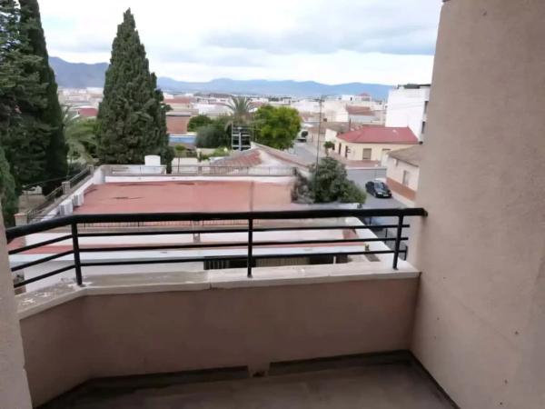 Piso en calle Antonio García Larrosa s/n