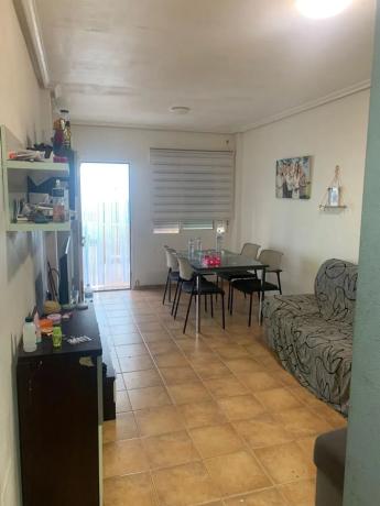 Casa independiente en avenida de la Gloria