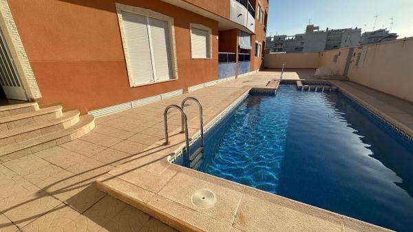 Piso en CL Miguel Hernandez, 67