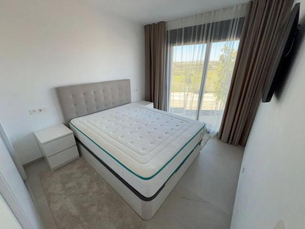 Chalet pareado en C. Jacinto Benavente