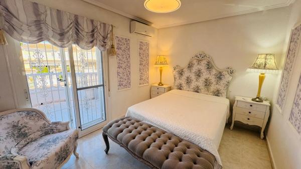 Chalet adosado en CL Marie Curie