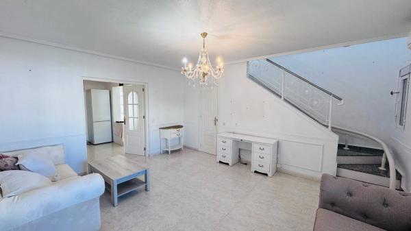 Chalet adosado en CL Marie Curie