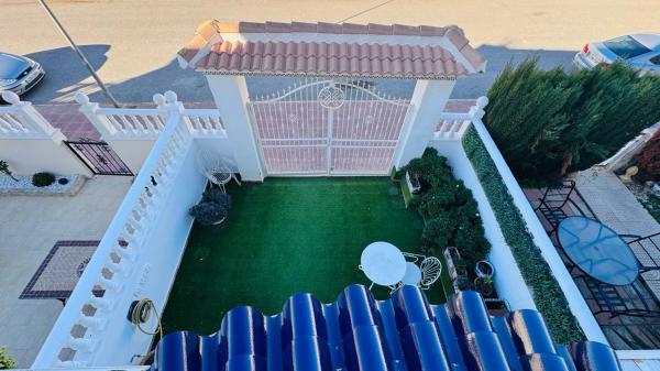 Chalet adosado en CL Marie Curie