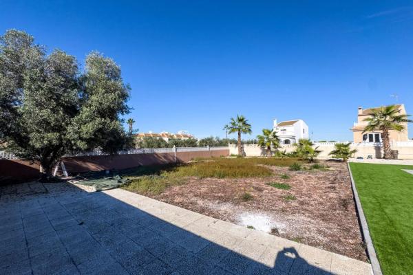 Casa independiente en calle Indira Gandhi