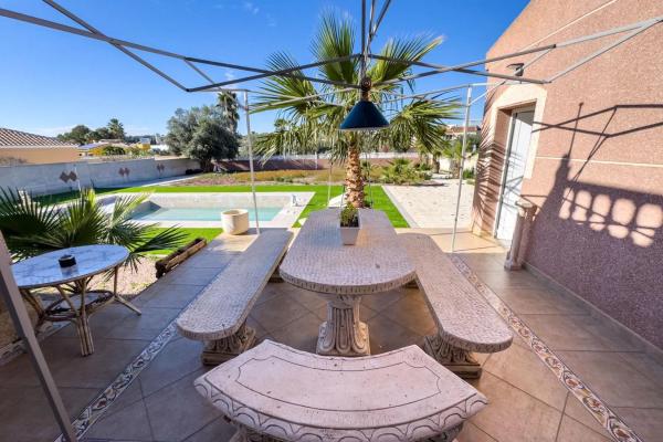 Casa independiente en calle Indira Gandhi