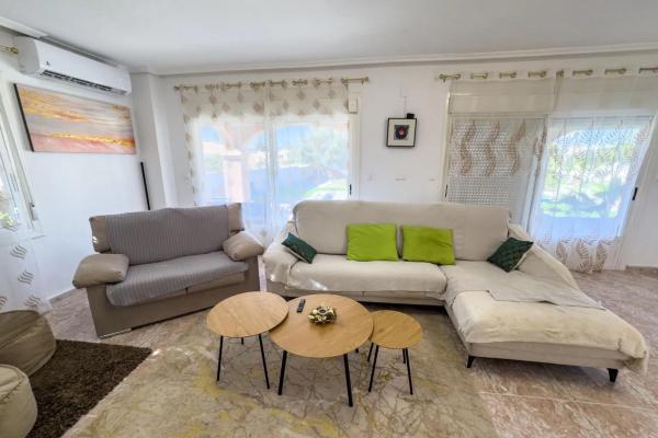 Casa independiente en calle Indira Gandhi