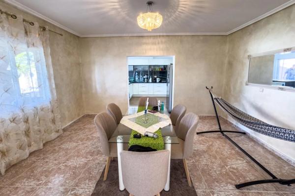 Casa independiente en calle Indira Gandhi