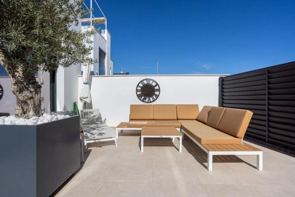 Chalet adosado en calle Infanta Cristina