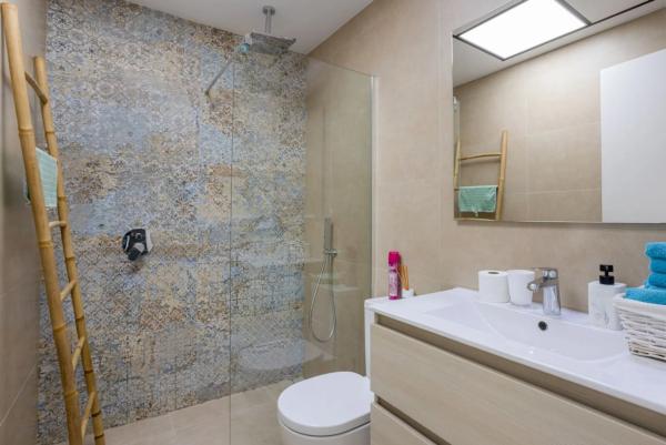 Chalet adosado en calle Infanta Cristina