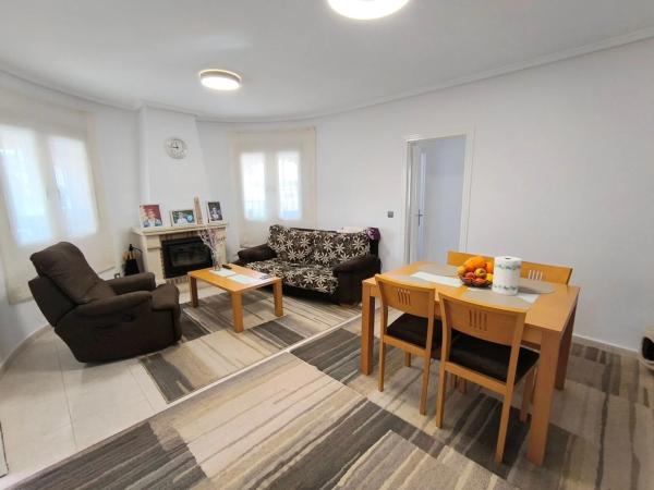 Casa independiente en calle Eva Perón, 3