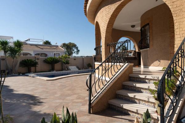 Casa independiente en calle Eva Perón