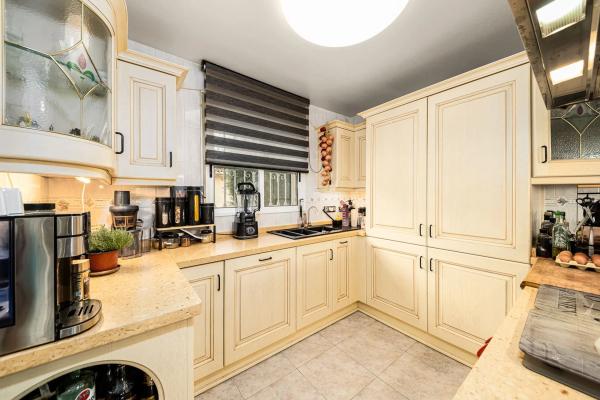 Casa independiente en CL Veleta