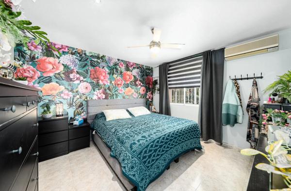 Casa independiente en CL Veleta