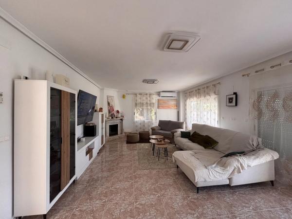 Casa independiente en calle Indira Gandhi