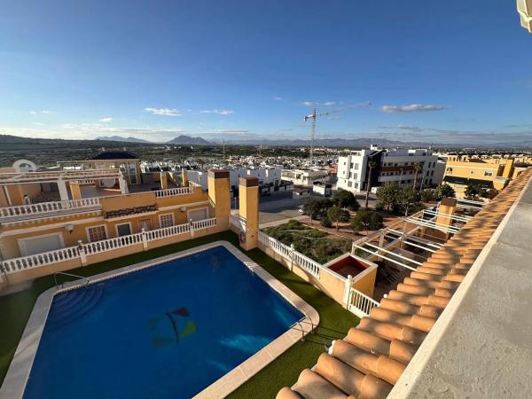 Chalet adosado en avenida Federíco García Lorca, 92