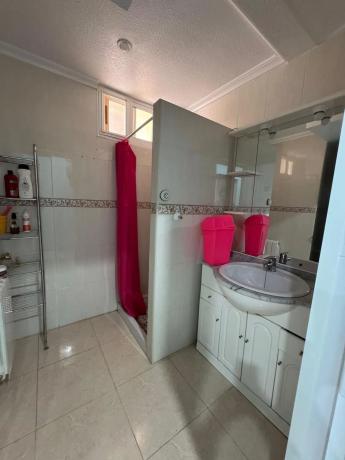 Casa independiente en calle Naranjo de Bulnes