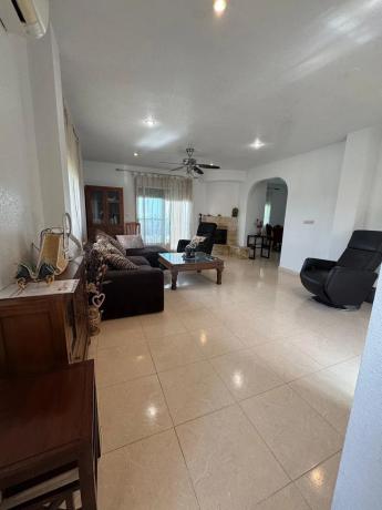 Casa independiente en calle Naranjo de Bulnes