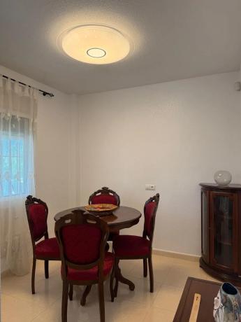 Casa independiente en calle Naranjo de Bulnes