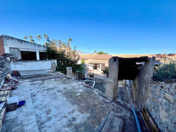 Chalet adosado en CL Apatel